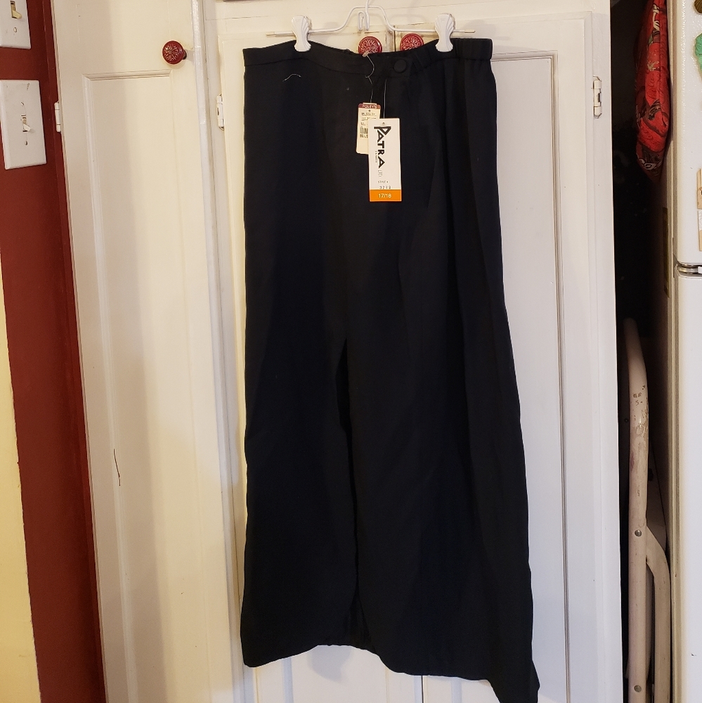 Ladies Patra Black Skirt